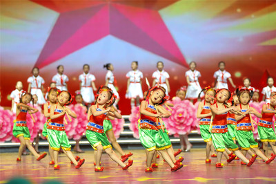 童心筑夢 藝展未來——2019全區(qū)六一少兒文藝晚會(huì)圓滿完成錄制